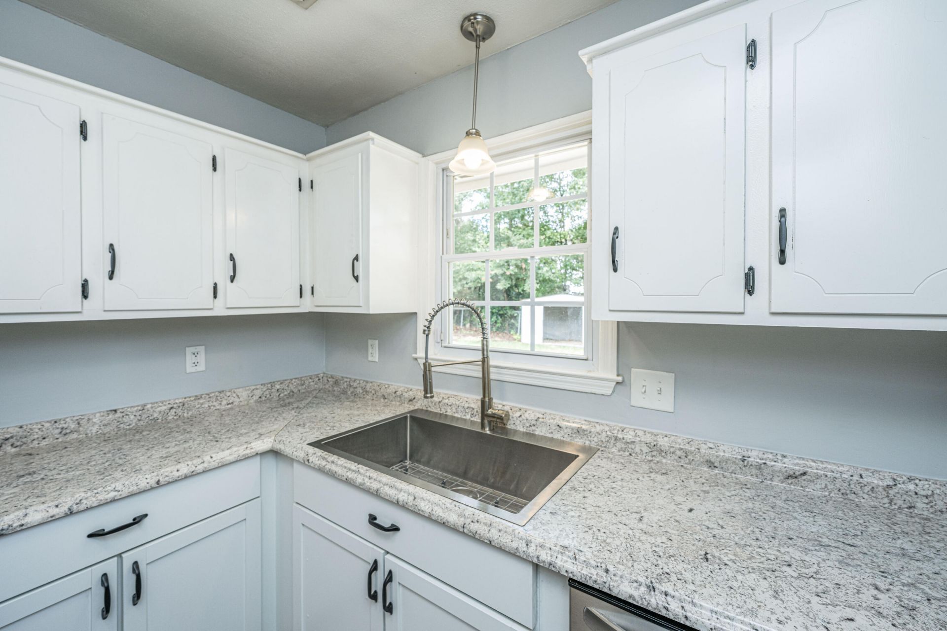 443 Robin Drive Photo 17