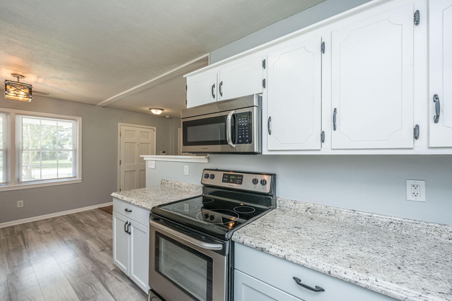 443 Robin Drive Photo 18
