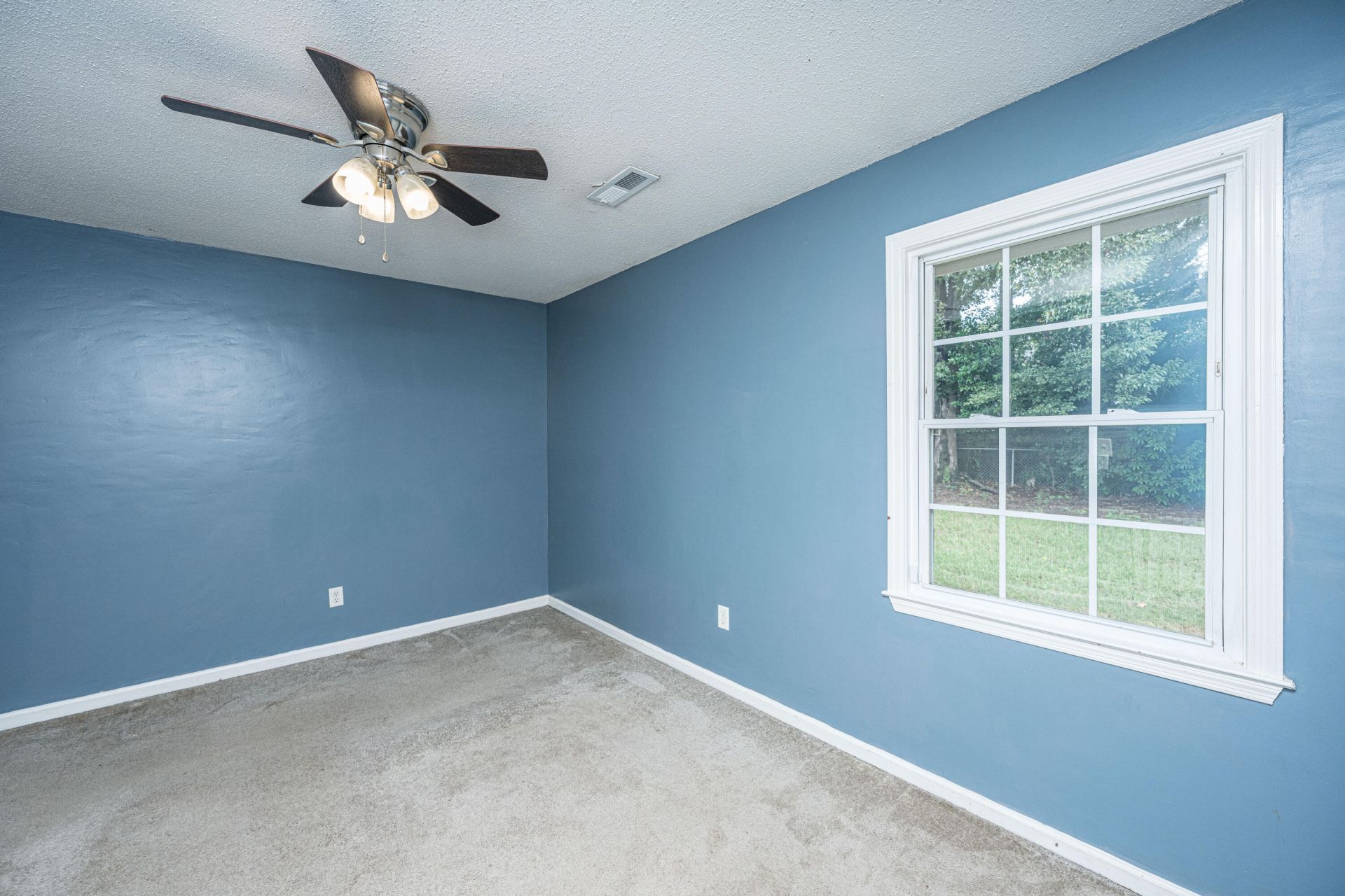 443 Robin Drive Photo 23