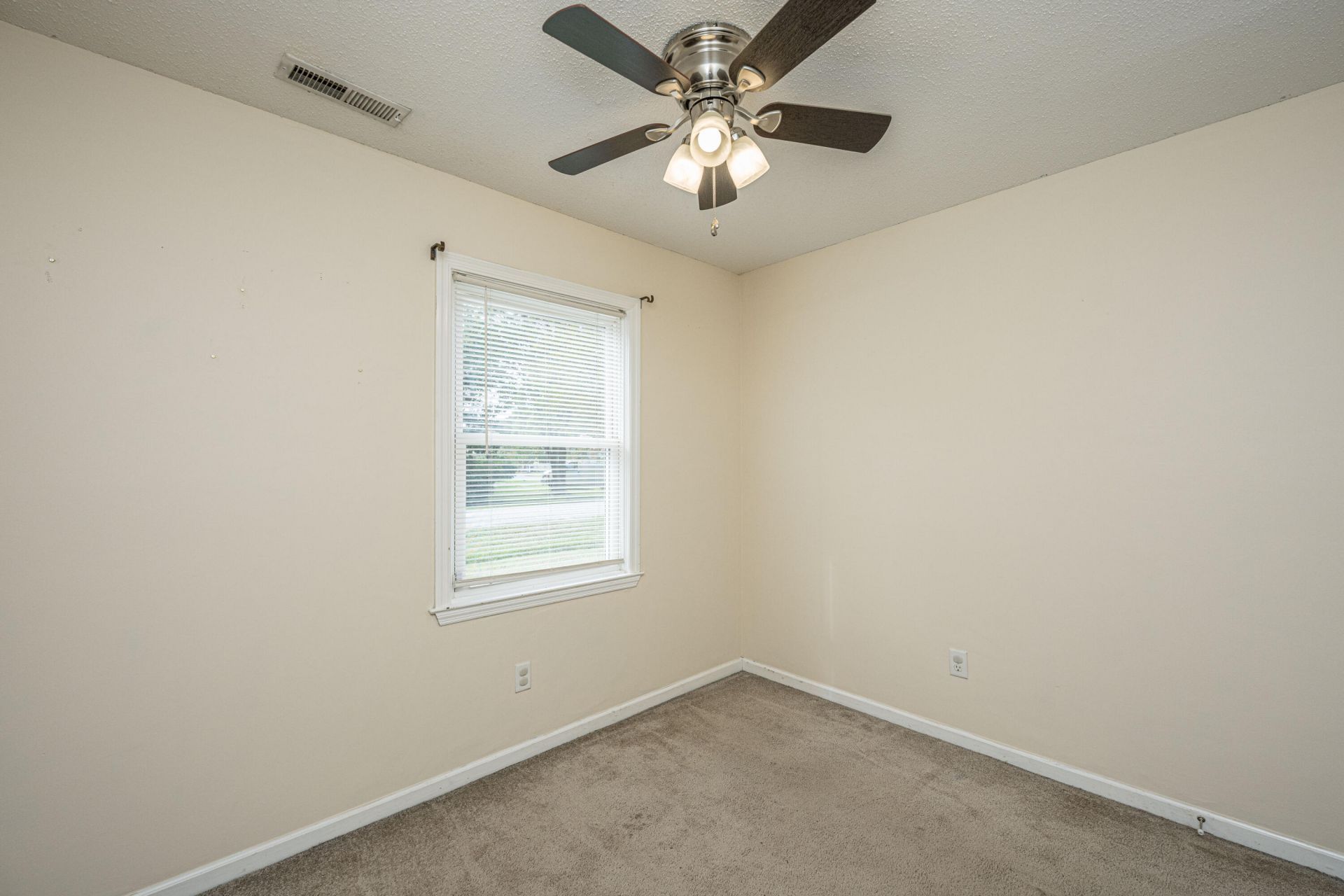 443 Robin Drive Photo 27