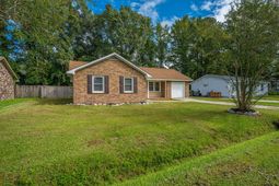 443 Robin Drive photo 4