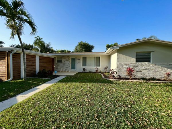 3251 SW 23RD Court, Fort Lauderdale, FL 33312