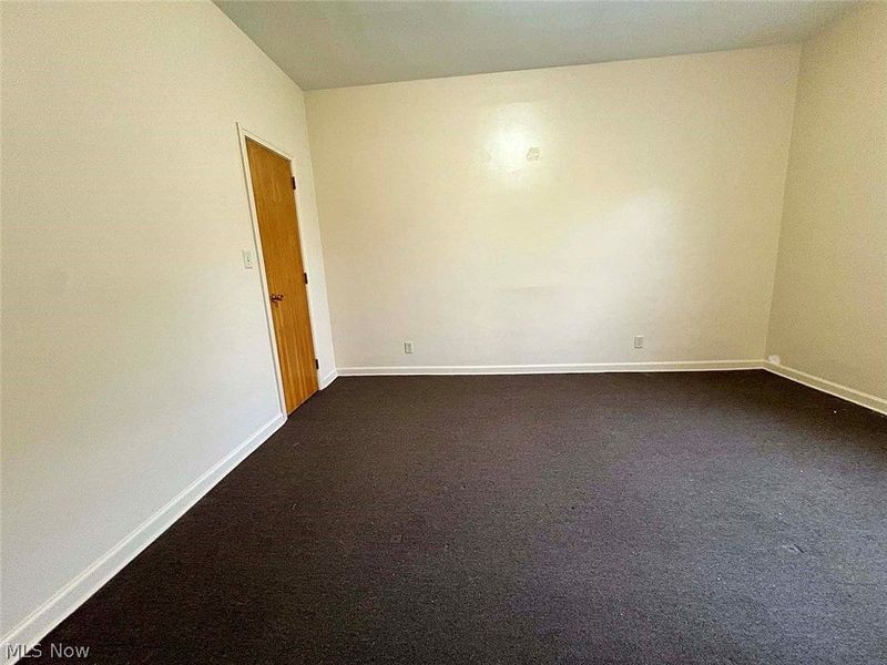 147 S Muskingum Street, Cadiz, OH 43907 Photo 5