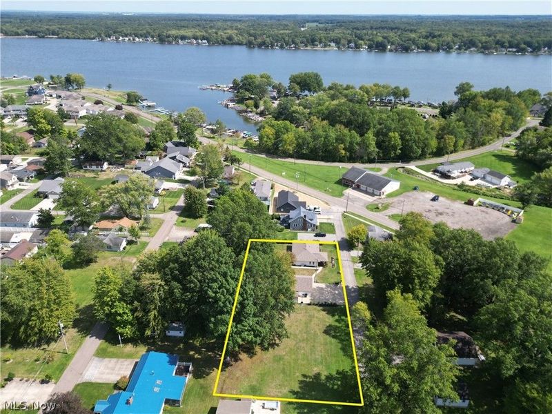 17512 Lundys Lane, Lake Milton, OH 44429 Photo 11