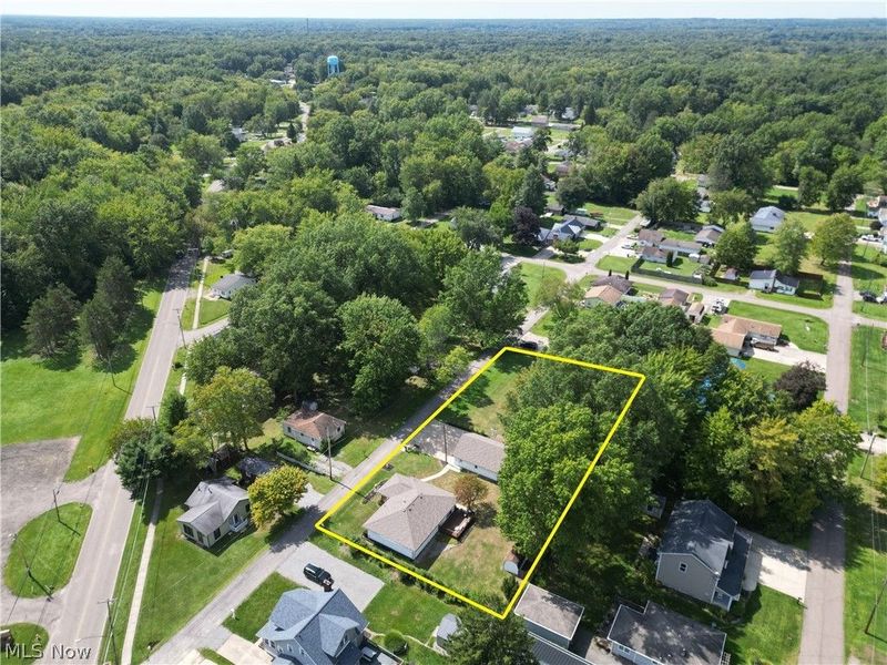 17512 Lundys Lane, Lake Milton, OH 44429 Photo 12