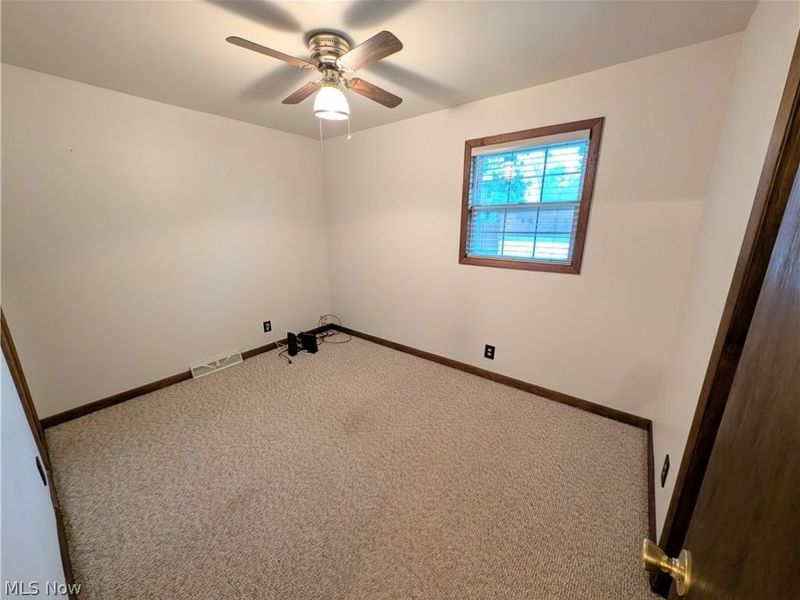 17512 Lundys Lane, Lake Milton, OH 44429 Photo 29