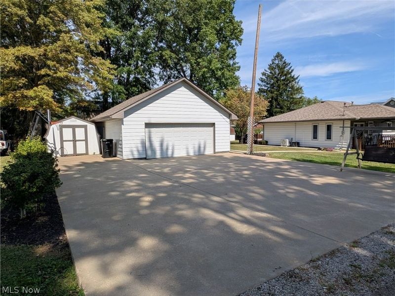 17512 Lundys Lane, Lake Milton, OH 44429 Photo 37