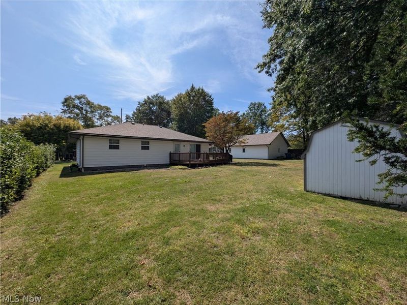 17512 Lundys Lane, Lake Milton, OH 44429 Photo 9