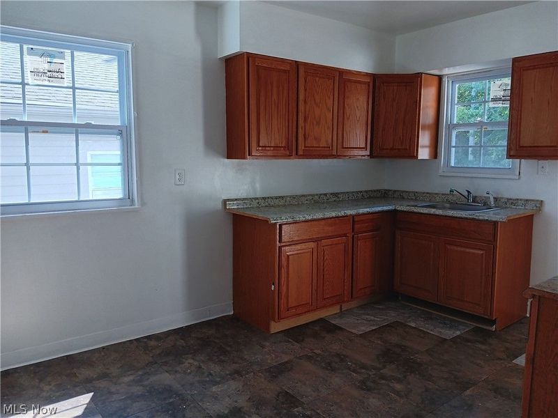 12405 Emery Avenue, Cleveland, OH 44135 Photo 13