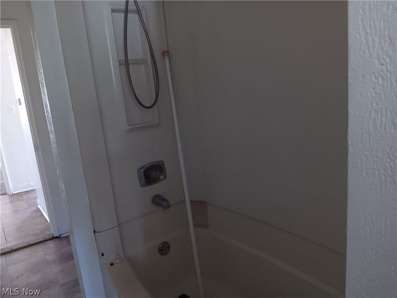 12405 Emery Avenue, Cleveland, OH 44135 Photo 8
