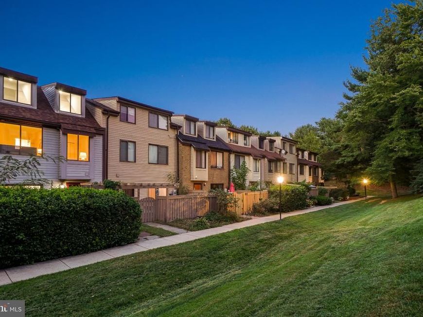 9879 Brookridge Court, Gaithersburg, MD 20886 Main Photo