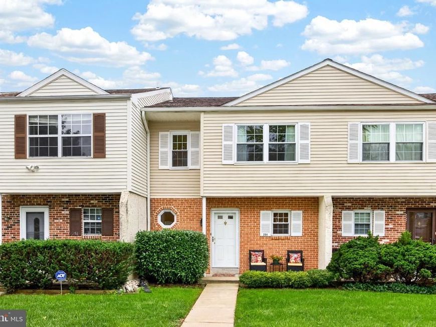 254 Carlyn Court, Downingtown, PA 19335 Main Photo