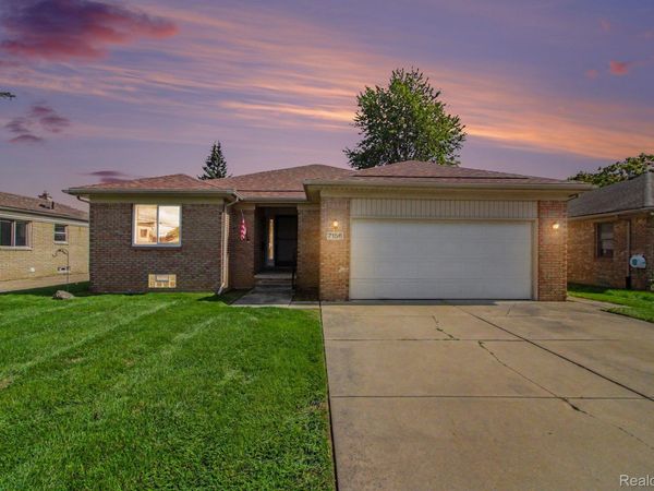 7156 N Gulley Road , Dearborn Heights, Mi 48127