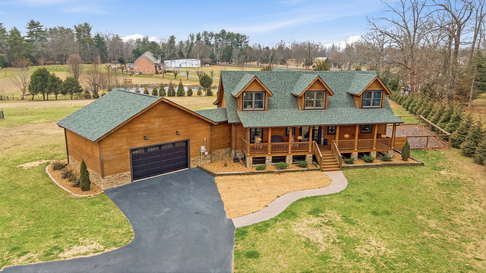 530 Parkway Rd , Tullahoma, TN 37388 Main Photo