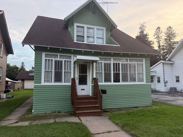 19 W 14TH STREET, Clintonville, WI 54929