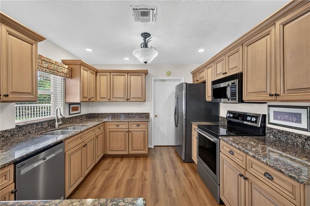 11030 Mcgregor Blvd , Fort Myers, FL 33919 Photo