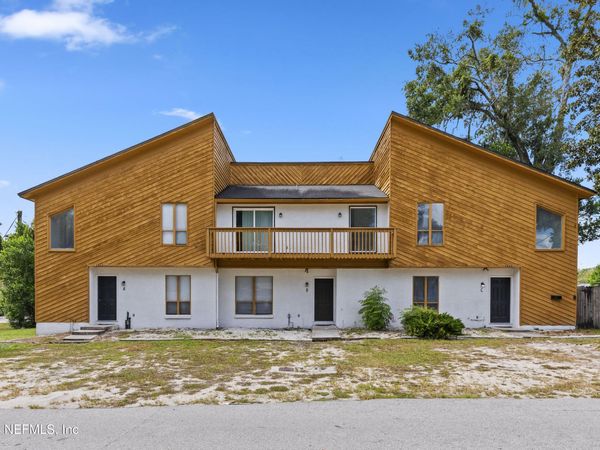 1304 MAGNOLIA Circle E, Jacksonville, FL 32211