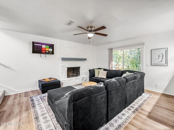 1304 MAGNOLIA Circle E, Jacksonville, FL 32211