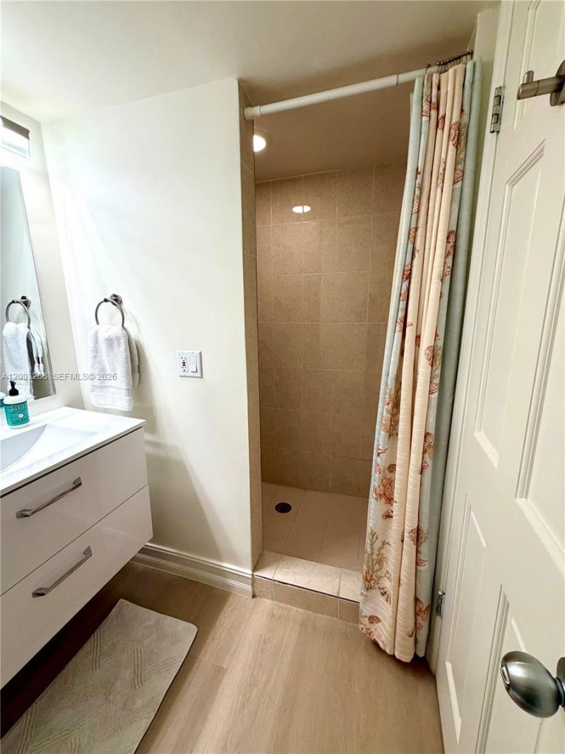 9721 E Bay Harbor Dr, Unit 5A, Bay Harbor Islands, FL 33154 Photo