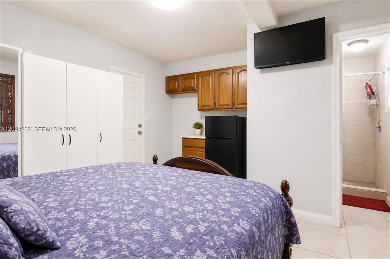 301 SW 36th Ave , Miami, FL 33135 Photo