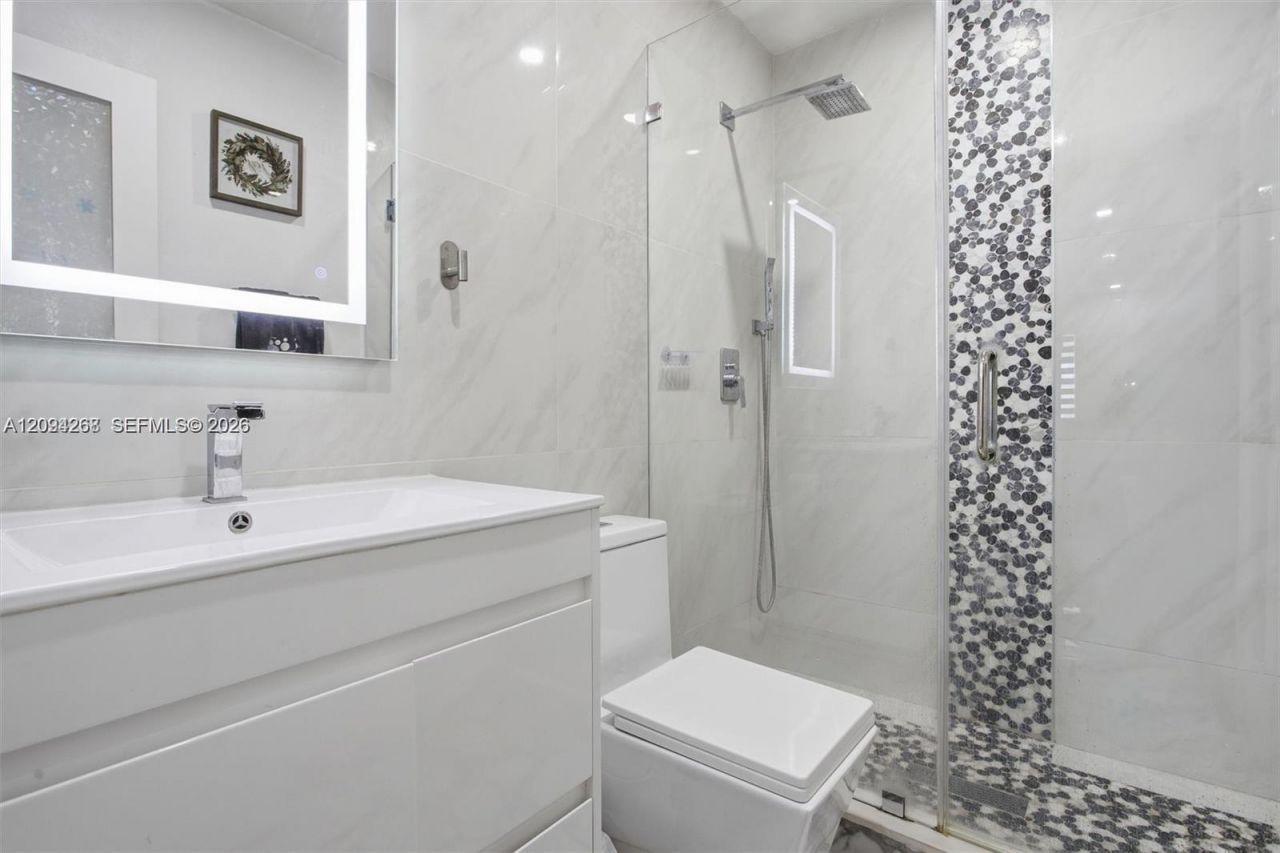 301 SW 36th Ave , Miami, FL 33135 Photo