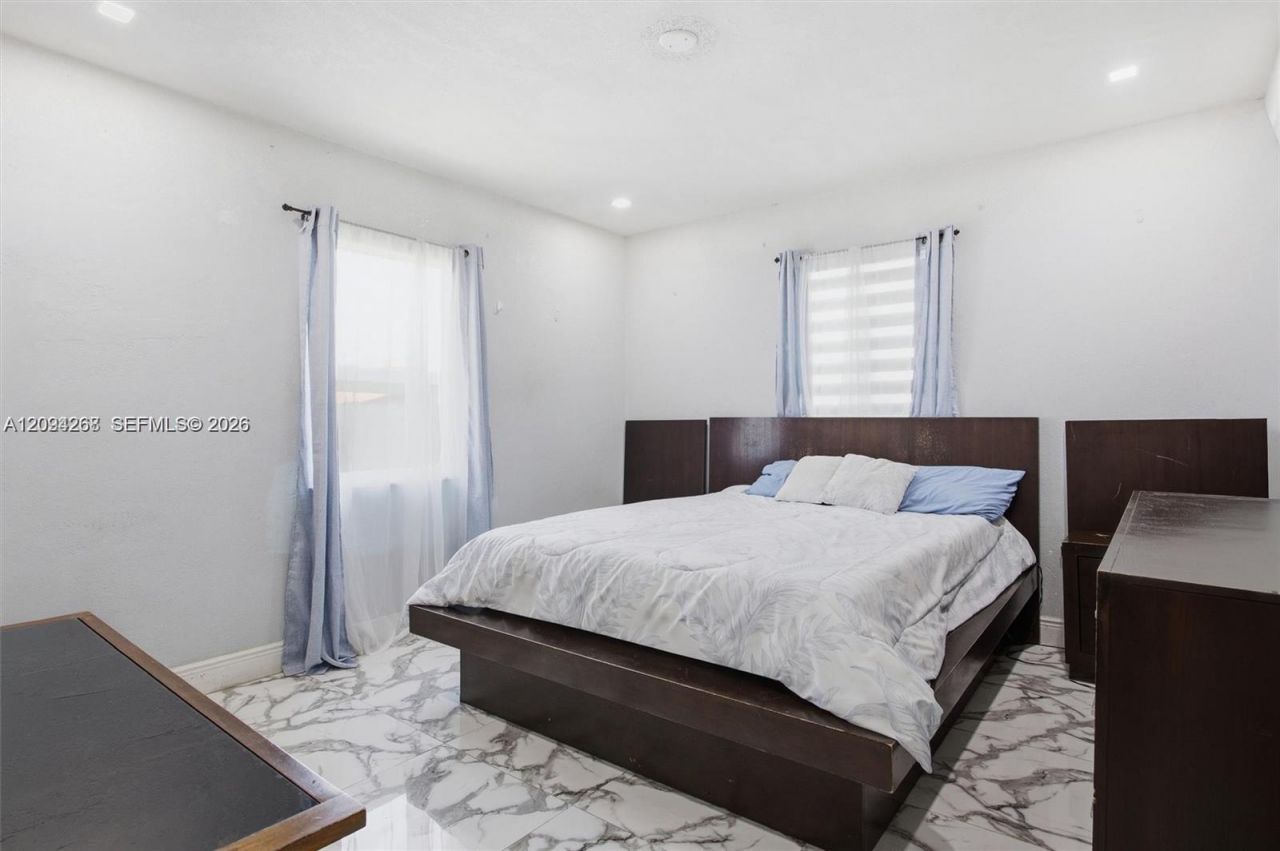 301 SW 36th Ave , Miami, FL 33135 Photo