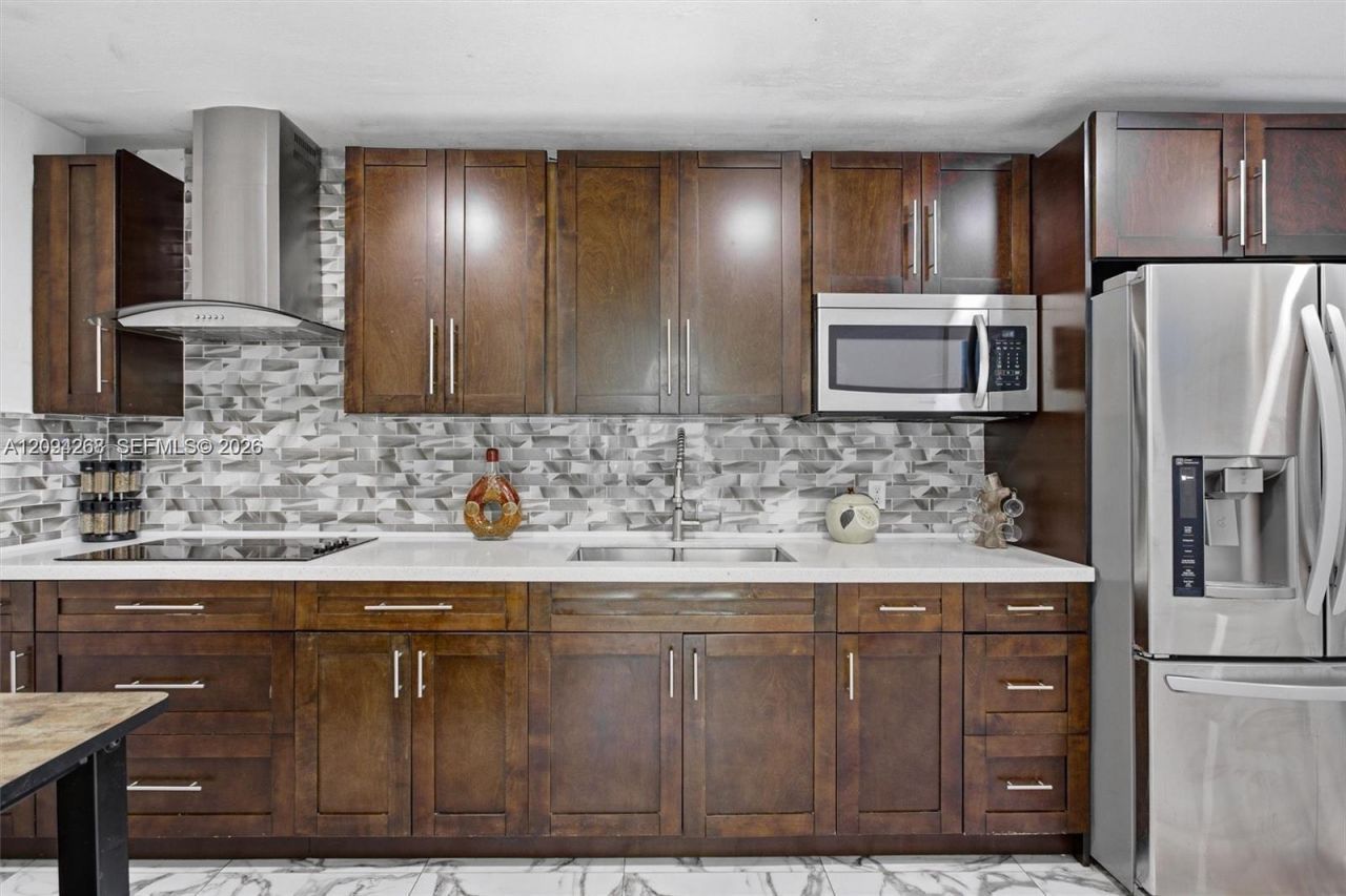 301 SW 36th Ave , Miami, FL 33135 Photo