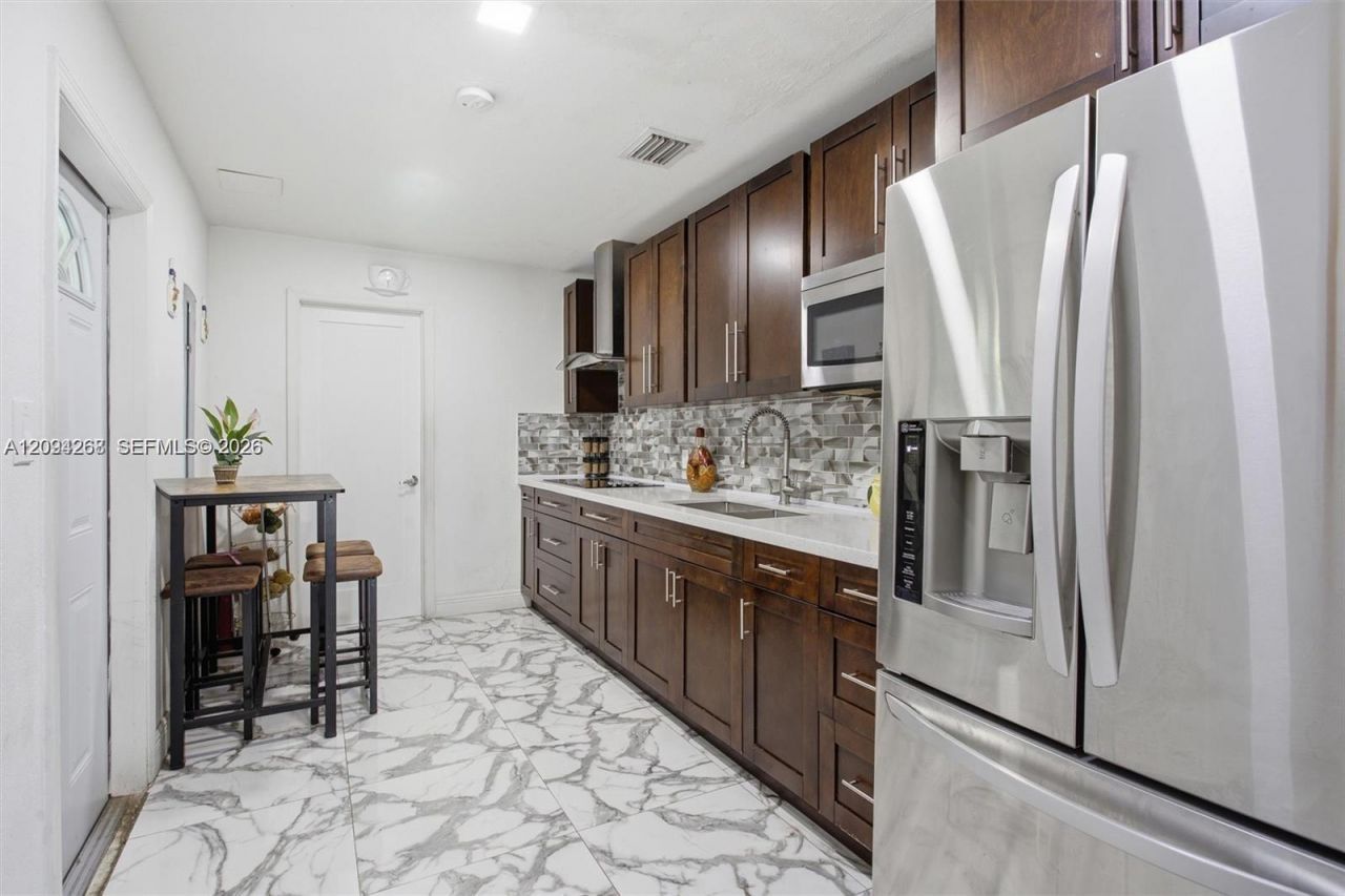 301 SW 36th Ave , Miami, FL 33135 Photo