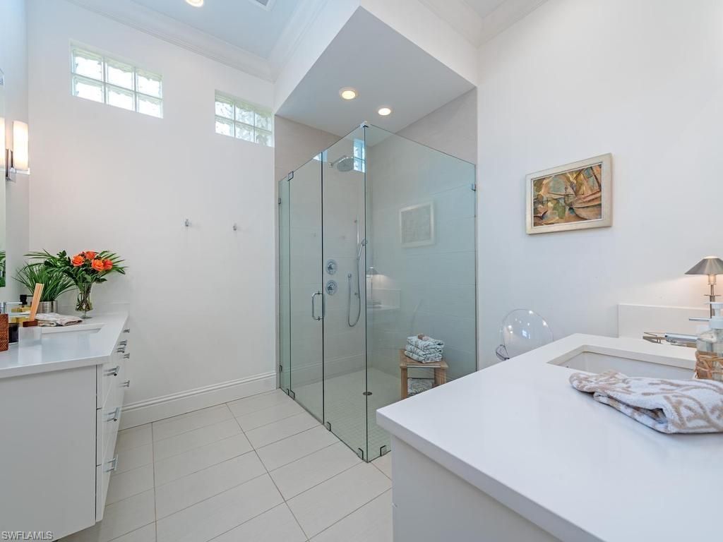 131 3rd St N, Naples, FL 34102 Photo