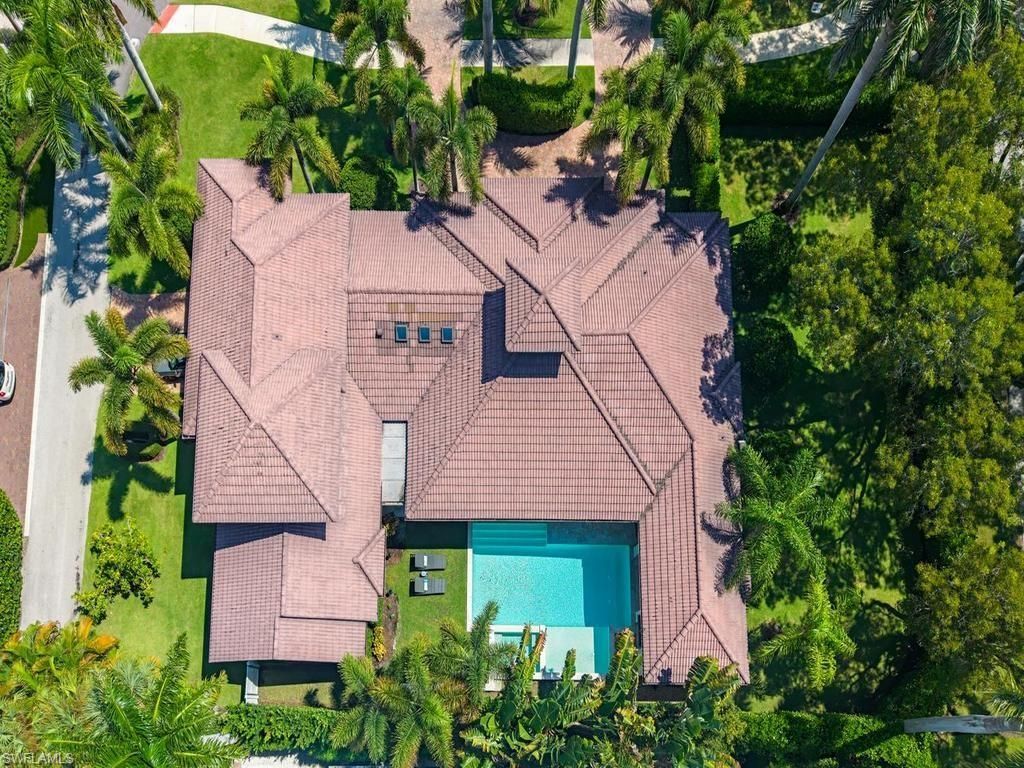 131 3rd St N, Naples, FL 34102 Photo