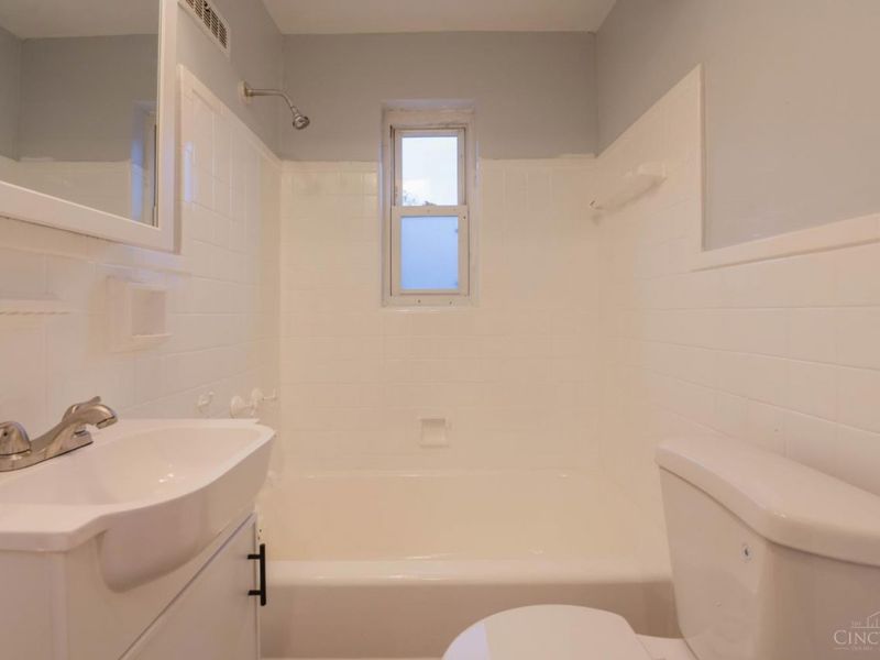 735 Elberon Avenue, Cincinnati, OH 45205 Photo 10