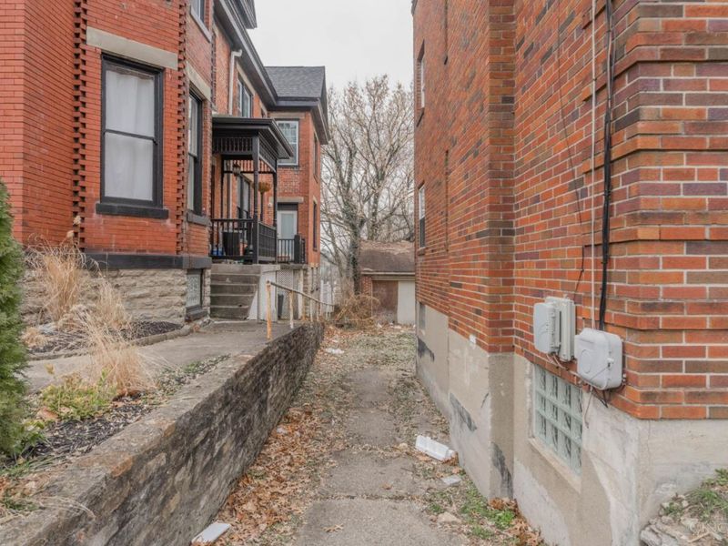 735 Elberon Avenue, Cincinnati, OH 45205 Photo 14