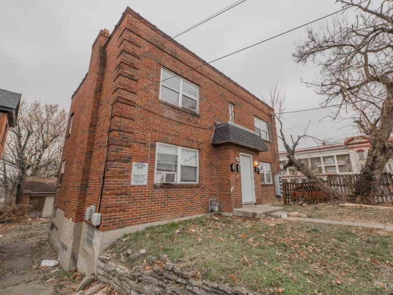 735 Elberon Avenue, Cincinnati, OH 45205 Photo 2