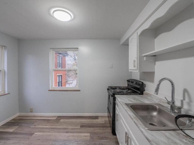 735 Elberon Avenue, Cincinnati, OH 45205 Photo 6