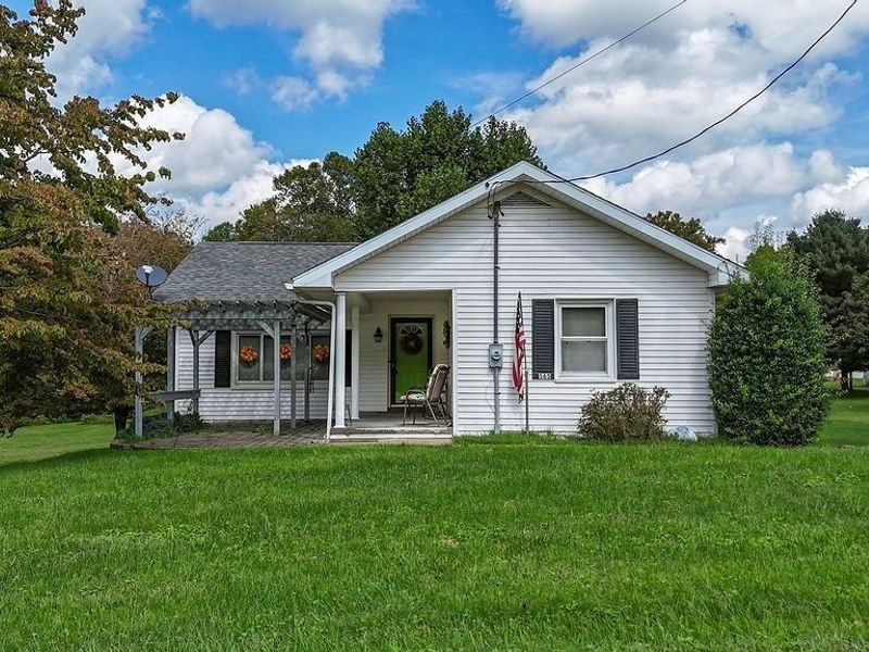 565 Dana Road, Newport, OH 45768 Photo 2