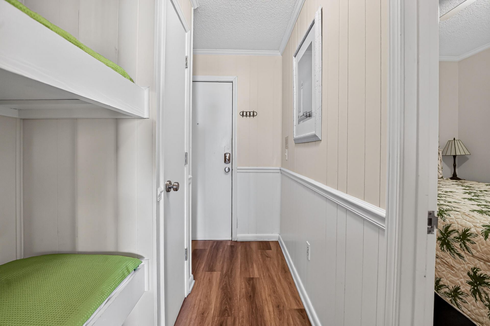 1300 Ocean Boulevard Photo 10