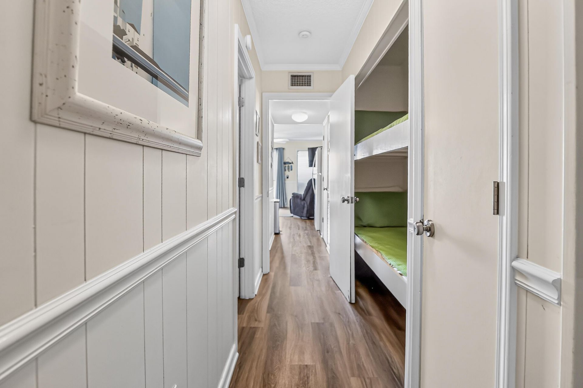 1300 Ocean Boulevard Photo 13