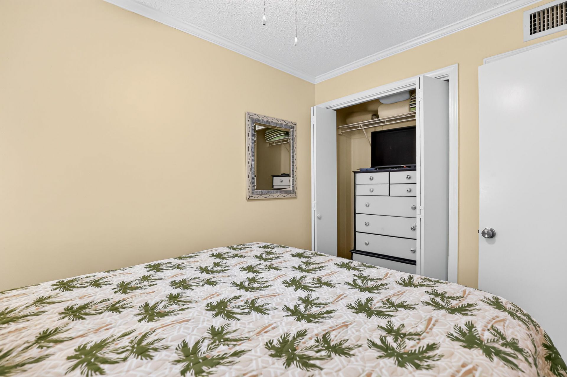 1300 Ocean Boulevard Photo 7