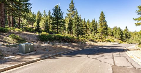 135 W Jeffrey Pine Road, Reno, NV 89511 Photo