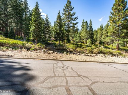 135 W Jeffrey Pine Road, Reno, NV 89511 Photo