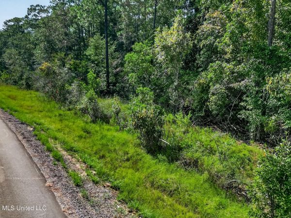 Aila Street, Diamondhead, MS 39525