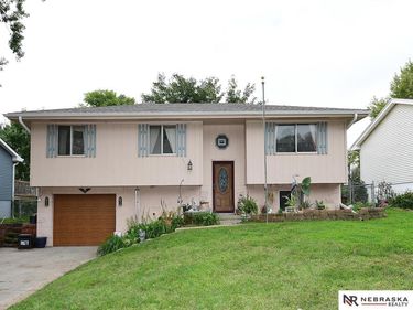 12010 N 157th Street, Bennington, NE 68007