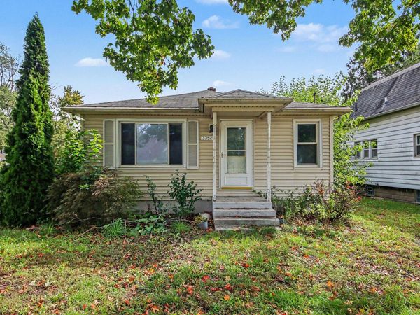 3352 Wilson Avenue SW, Grandville, MI 49418