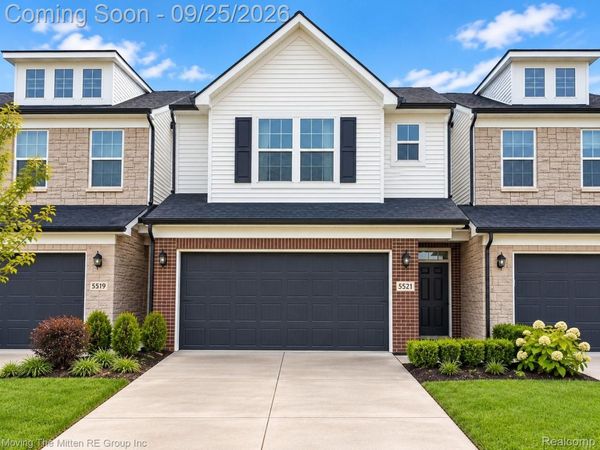 5521 E Spaniel Drive, Pittsfield Township, Mi 48108