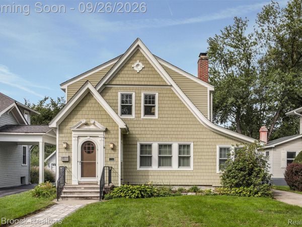 46 Oakdale Boulevard, Pleasant Ridge, Mi 48069