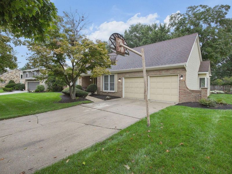 312 Tallowwood Drive, Westerville, OH 43081 Photo 3