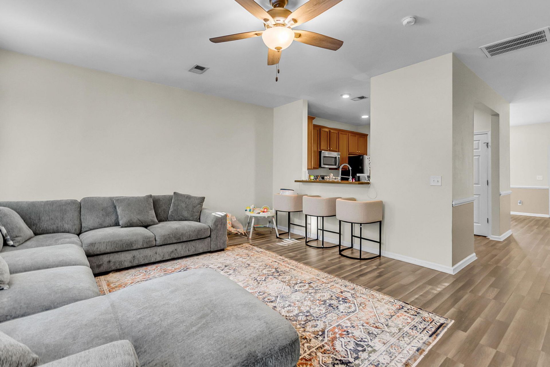 907 Hemingway Circle Photo 10