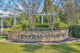 907 Hemingway Circle photo 4