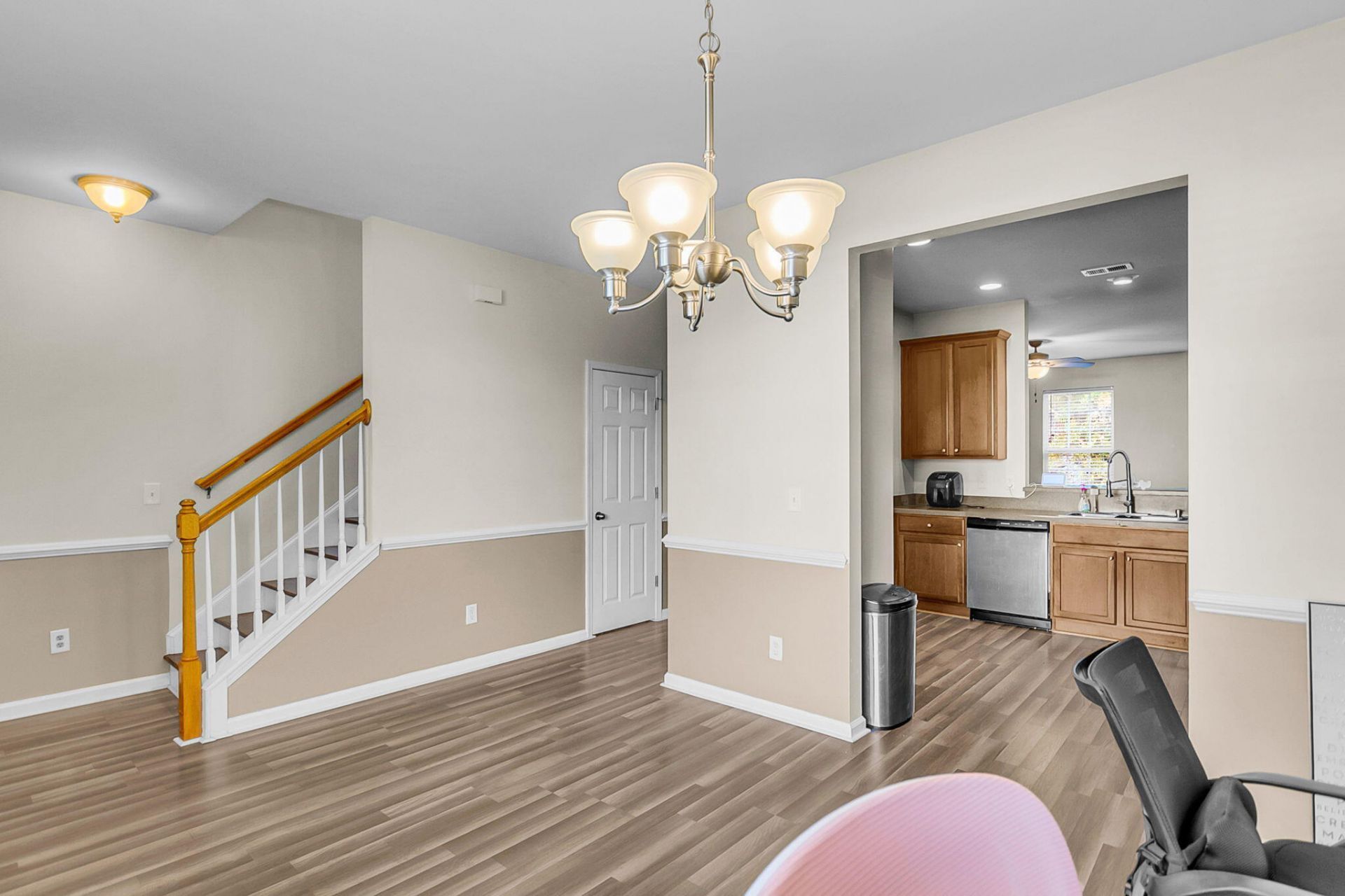 907 Hemingway Circle Photo 6