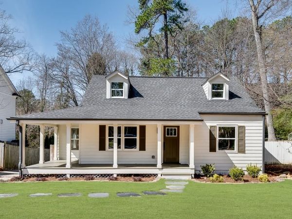1861 Dyer Circle , Chamblee, GA 30341
